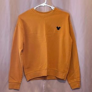 Orange mustard Disney sweatshirt 🧡
